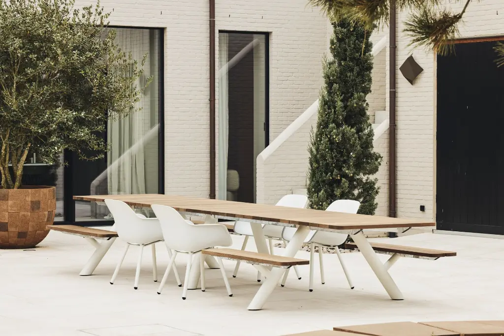 Extremis_CaptainsPipeChair_LesBonhommes-447 (1).webp